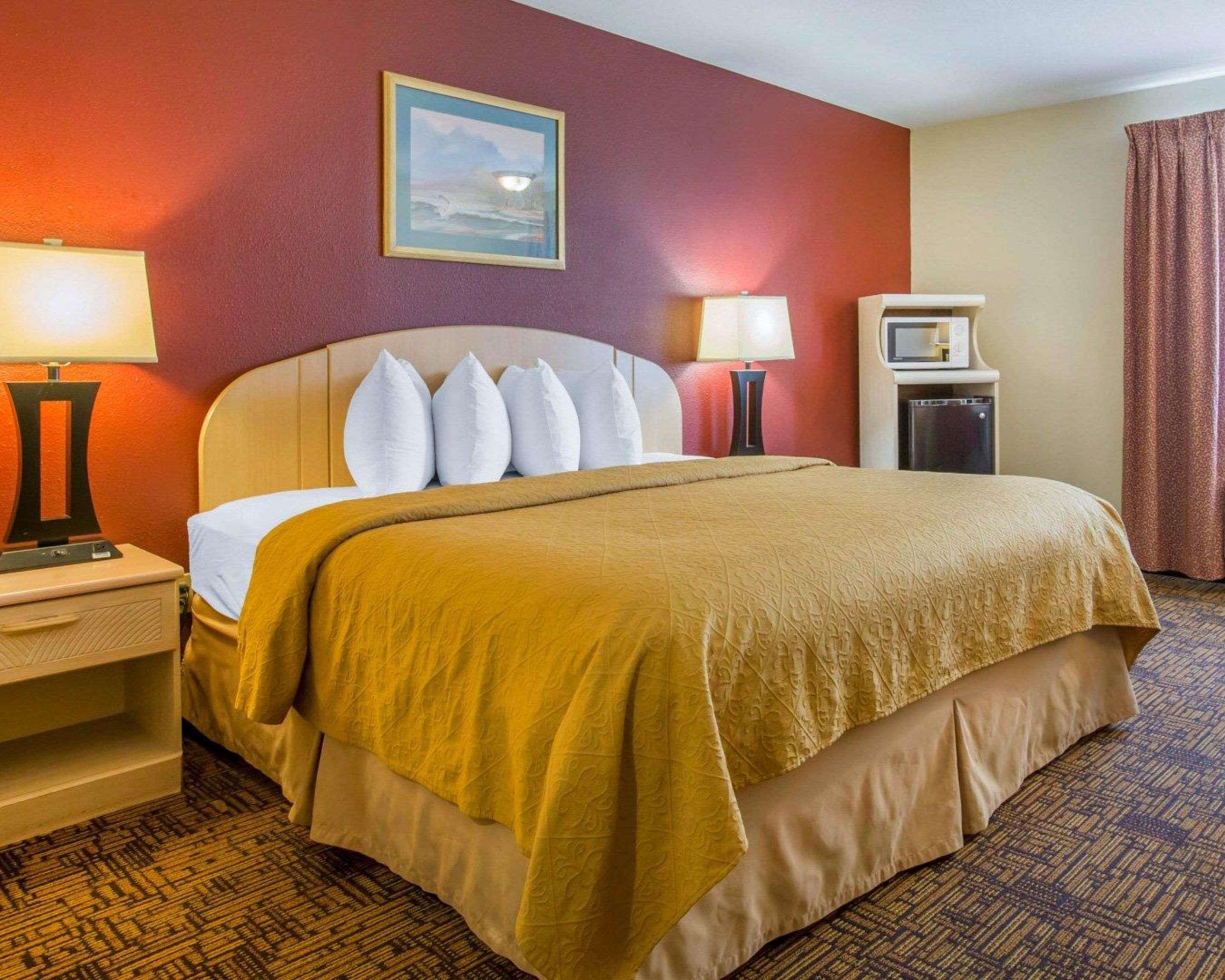 Quality Inn & Suites Weed Ngoại thất bức ảnh