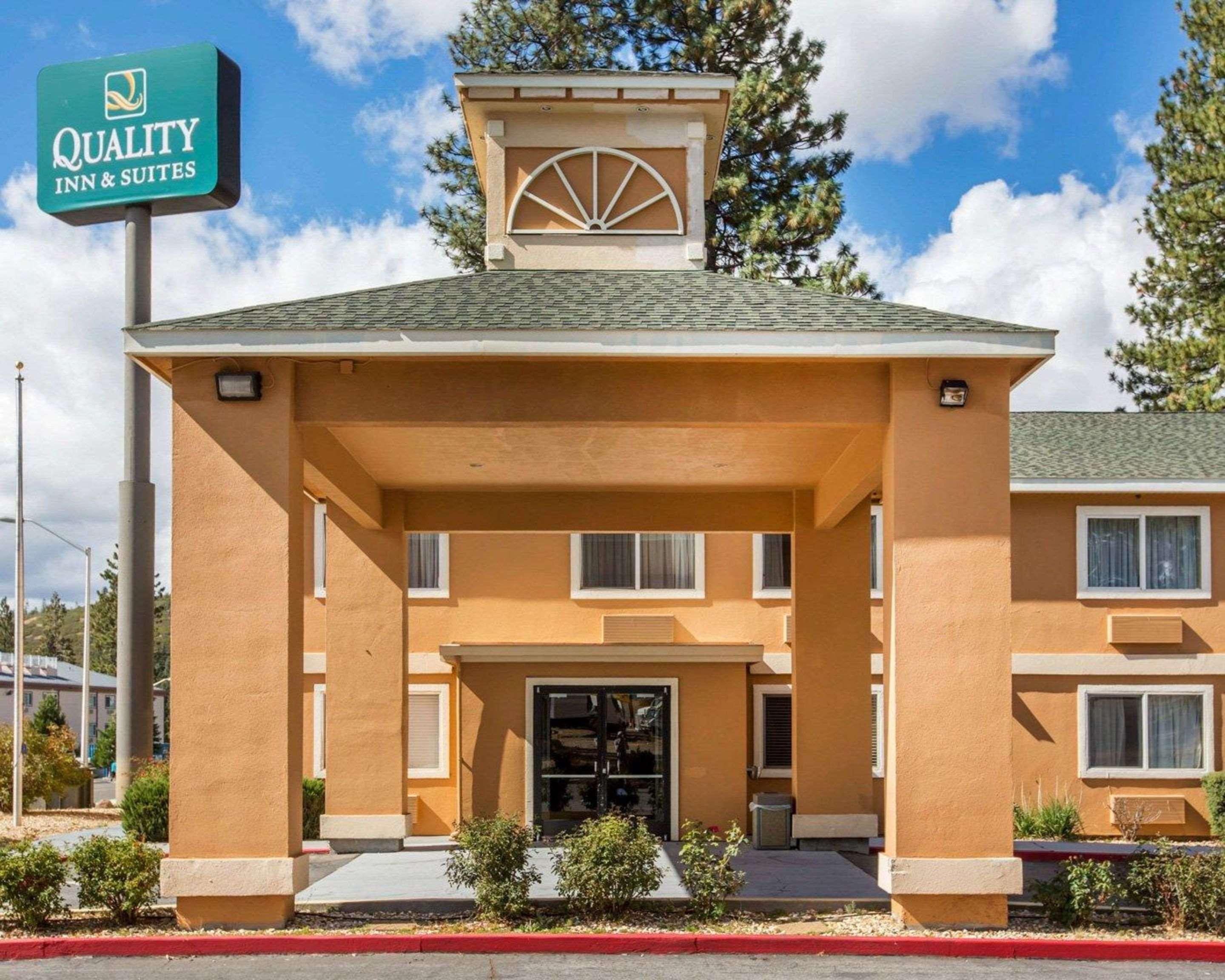 Quality Inn & Suites Weed Ngoại thất bức ảnh