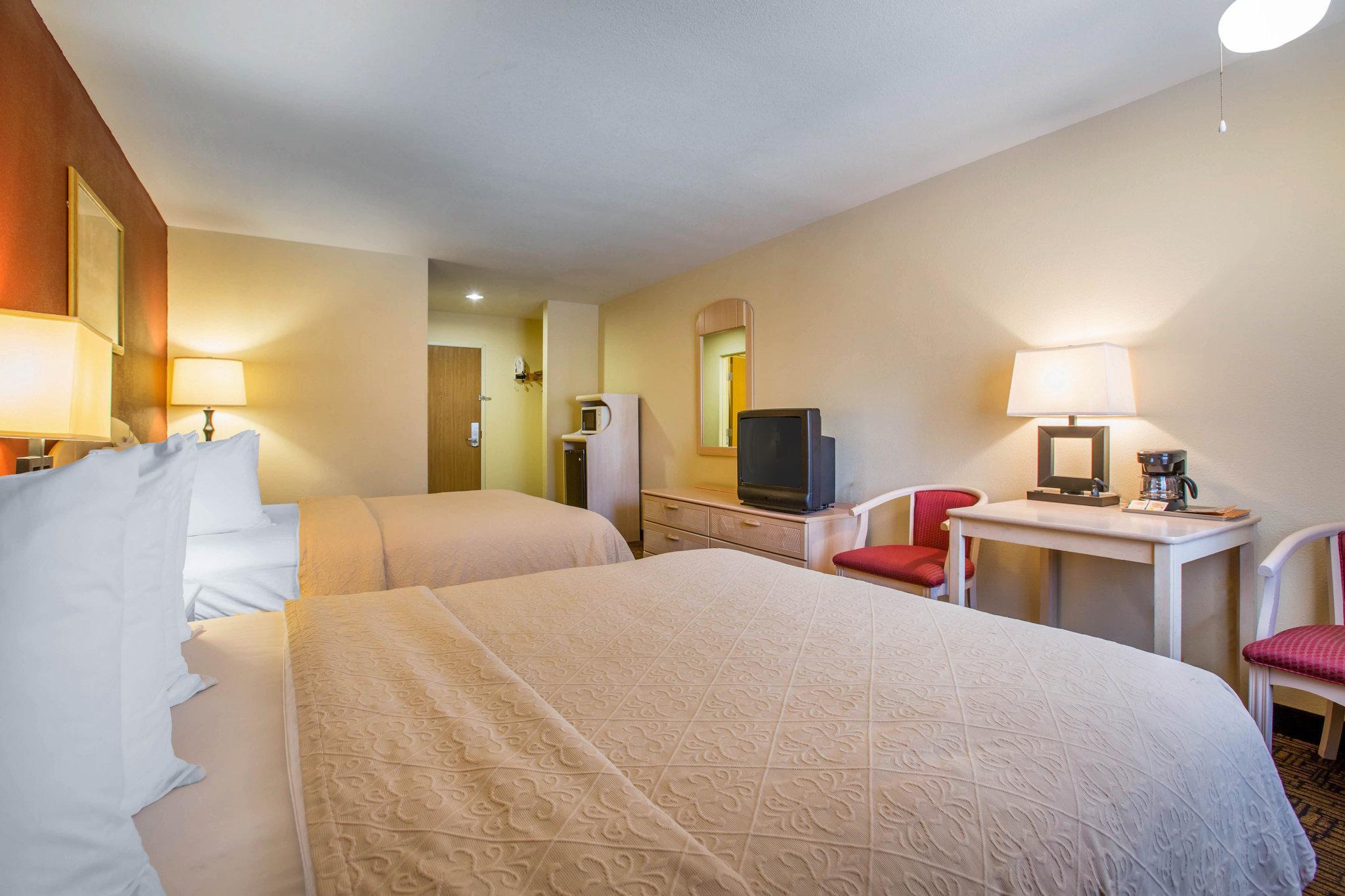 Quality Inn & Suites Weed Ngoại thất bức ảnh