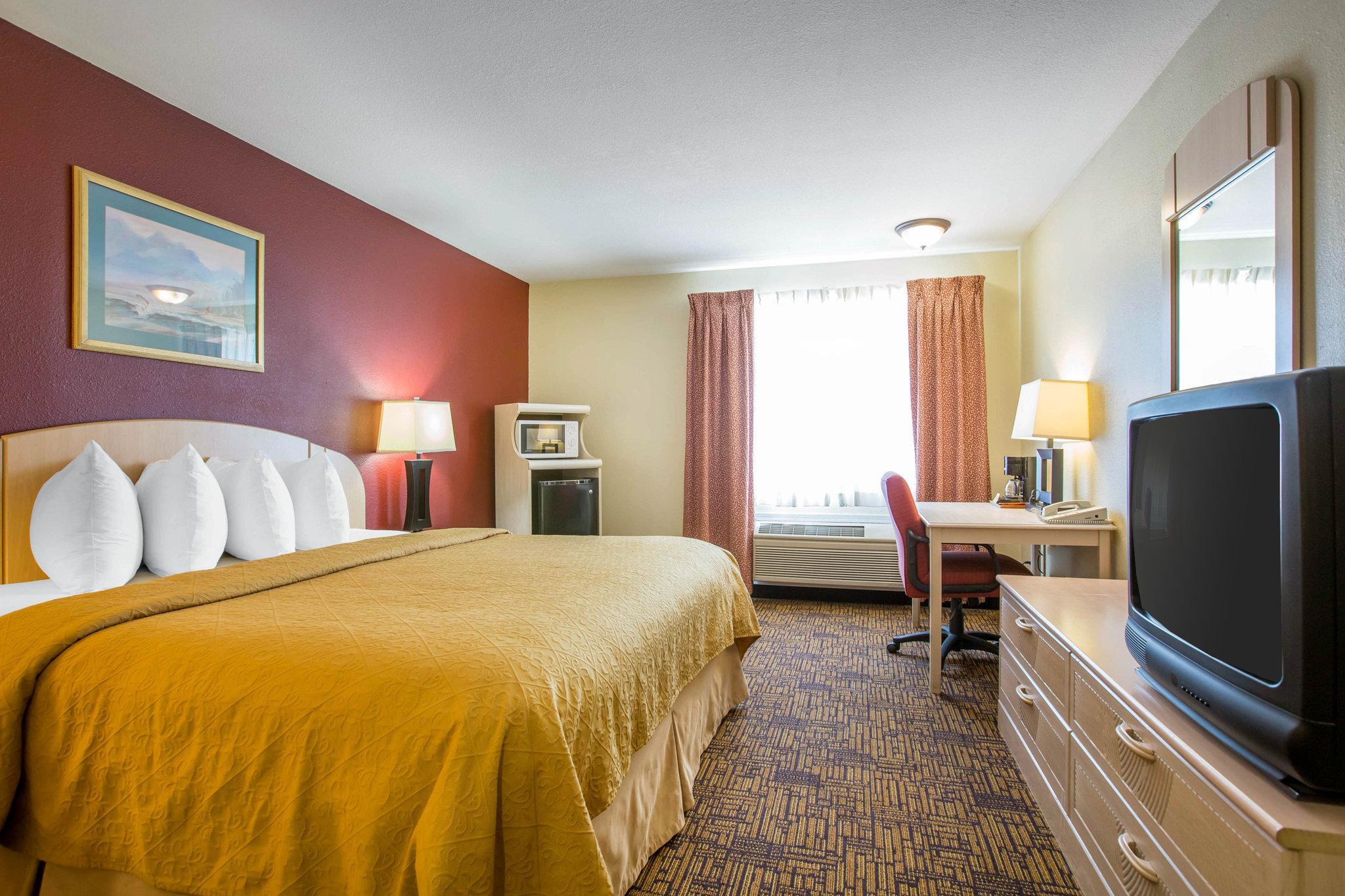 Quality Inn & Suites Weed Ngoại thất bức ảnh