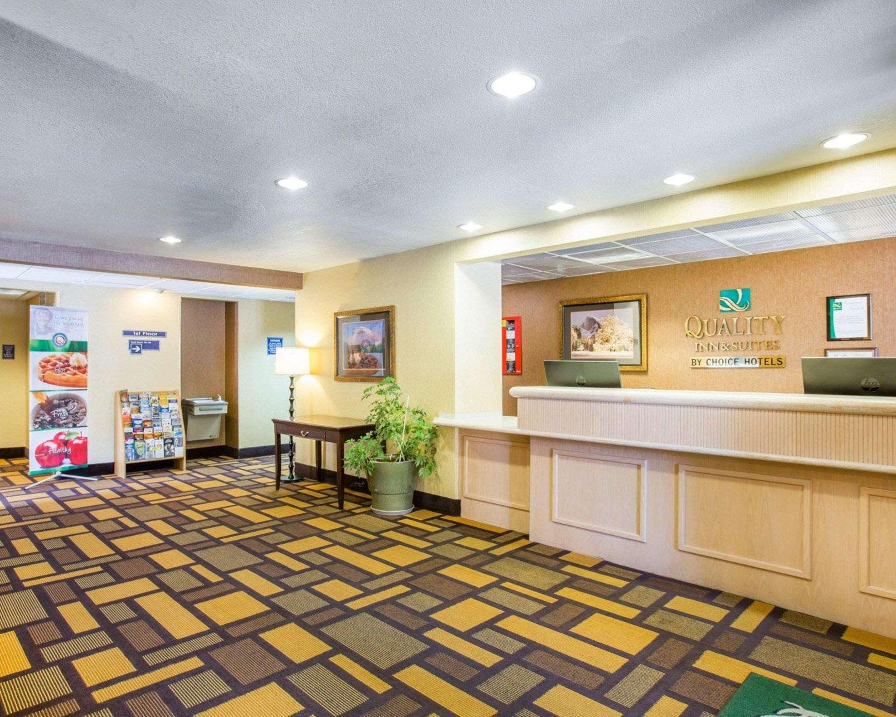 Quality Inn & Suites Weed Ngoại thất bức ảnh